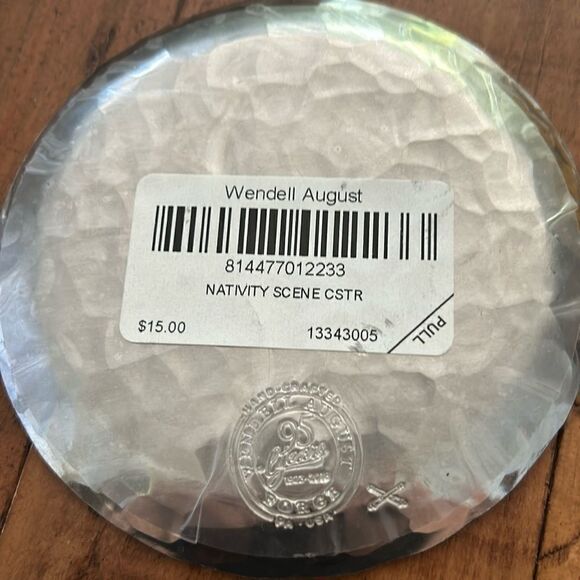 Wendell‎ August nativity scene hammered aluminum trinket - Picture 3 of 5